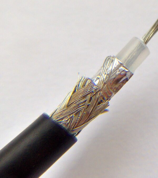 Coaxial_cable_cut